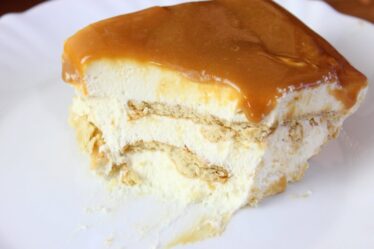 PAVÊ DE MOÇA GELADA - SOBREMESA INCRÍVEL E DELICIOSA
