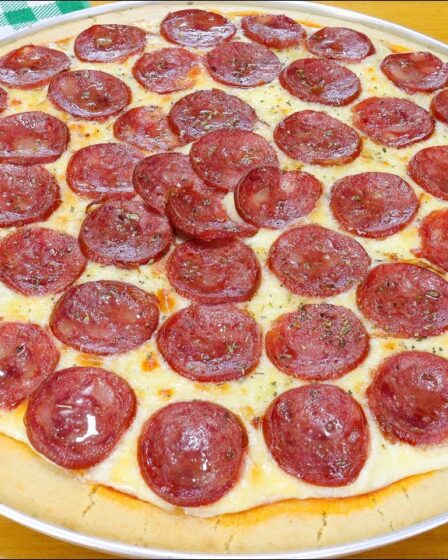 PREPARE ESSA MASSA DE PIZZA EM 2 MINUTOS! SEM SOVAR - SEM BATEDEIRA E SEM LIQUIDIFICADOR