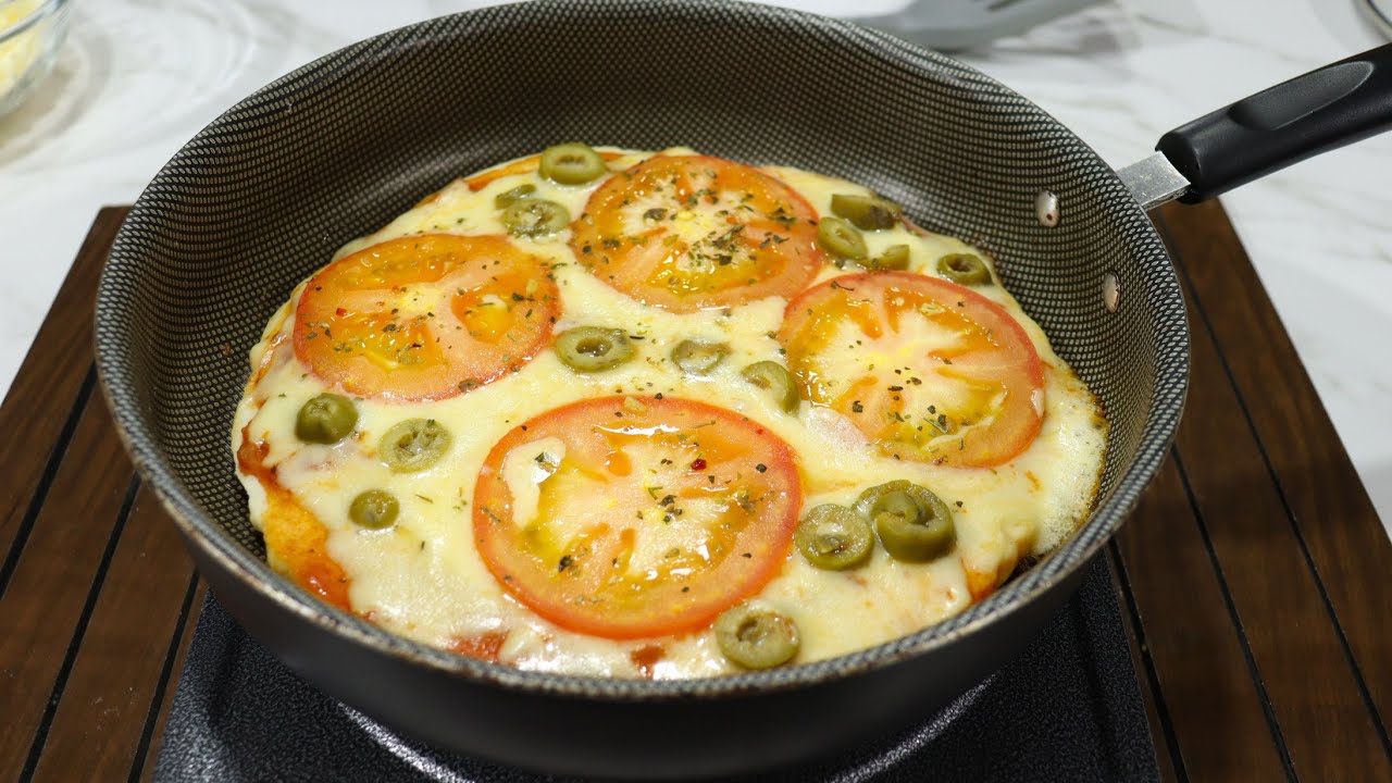 PRONTO EM MENOS DE 10 MINUTOS! PIZZA DE FRIGIDEIRA FÁCIL! NÃO PRECISA SOVAR, MISTOU JÁ ESTA PRONTO!