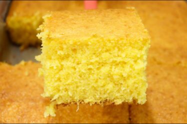 QUANDO EU FAÇO ESSE BOLO DE MILHO COM COCO NÃO SOBRA NADA! BOLO FOFINHO E MOLHADINHO
