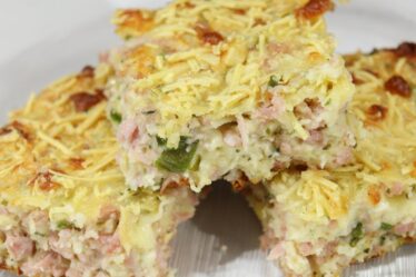 QUEM COME ESSA TORTA NÃO CONSEGUE PARAR! SÓ RECEBO ELOGIOS - TORTA DE PRESUNTO E QUEIJO MEGA CREMOSA