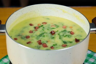 RECEITA DE CALDO VERDE MUITO FÁCIL E DELICIOSO | A RECEITA QUE VOCÊ PRECISA EXPERIMENTAR