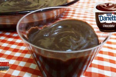 Receita de Danette caseiro | Sobremesa fácil de Chocolate