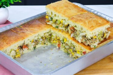 RECEITA DE TORTA DE SARDINHA NO LIQUIDIFICADOR - SEMPRE QUE DÁ, EU FAÇO ESSA TORTA SALGADA!