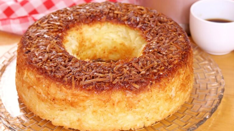 RECEITA SIMPLES! RESULTADO INCRÍVEL - BOLO DE AIPIM ASSIM EU NUNCA TINHA COMIDO