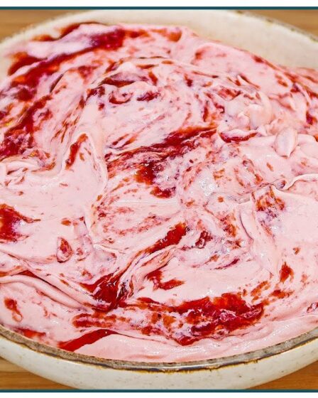 RECHEIO MOUSSE DE MORANGO PARA OVOS DE PÁSCOA | Nandu Andrade