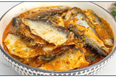 SARDINHA NA PANELA DE PRESSÃO EM 10 MINUTOS! | NANDU ANDRADE