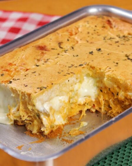 SEM COMPLICAÇÃO! TORTA DE FRANGO CREMOSA COM MASSA LEVÍSSIMA - VOCÊ PRECISA EXPERIMENTAR