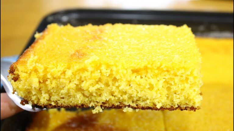 SEM TRIGO - SEMPRE QUE EU TENHO MILHO EM CASA FAÇO DESSA RECEITA MARAVILHOSA - BOLO DE MILHO ÚMIDO