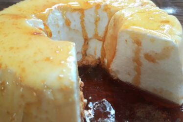 SÓ 2 INGREDIENTES! FAÇA ESSA SOBREMESA SUPER ECONÔMICA QUE PARECE ALGODÃO DOCE