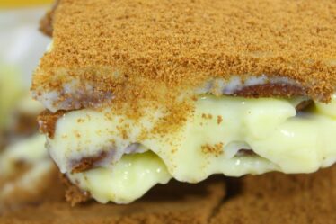 SÓ 3 INGREDIENTES - SOBREMESA DE 10 MILHÕES QUE CONQUISTOU O CORAÇÃO DE MUITOS