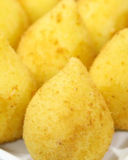 SÓ ACREDITEI DEPOIS QUE FIZ! ESSA MASSA DE COXINHA NÃO LEVA TRIGO E FICA UM ESPETÁCULO