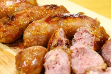 SÓ FAÇO LINGUIÇA ASSIM AGORA! MUITO FACIL NA PANELA DE PRESSÃO - FICA PRONTO EM POUCOS MINUTOS