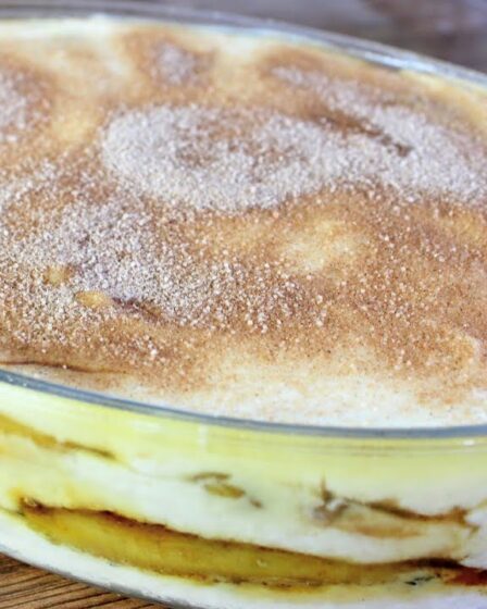 SOBREMESA DE BANANA NA TRAVESSA FÁCIL E DELICIOSA