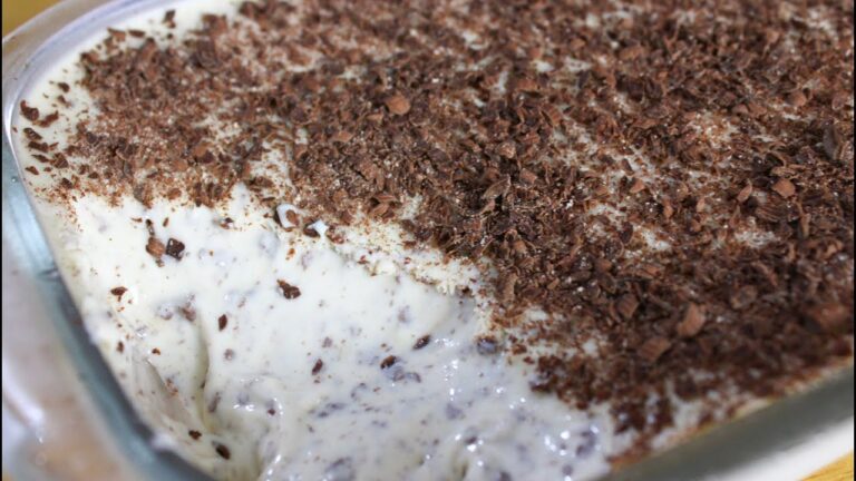 SOBREMESA DE FLOCOS MAIS FACIL - SEM FOGO E SEM GELATINA - O SABOR DESSA SOBREMESA VAI IMPRESSIONAR