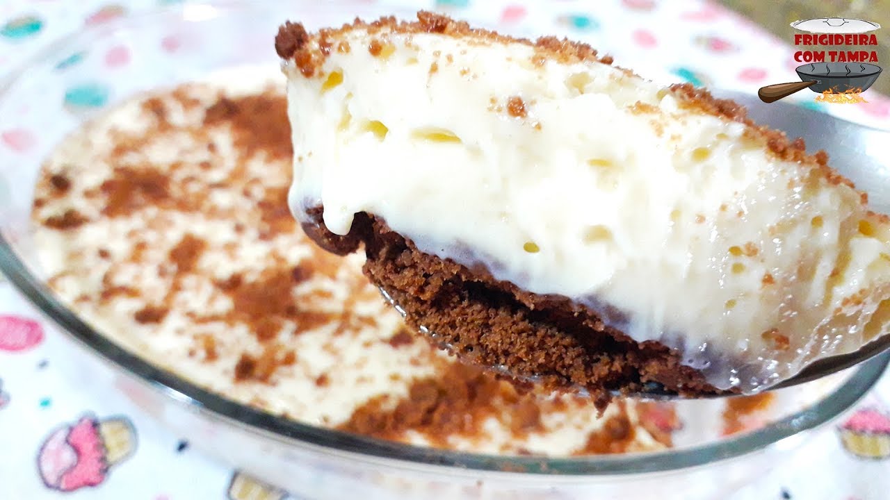 SOBREMESA INCRÍVEL feita em MENOS de 10 MINUTOS com 4 ingredientes | SEM FORNO | Torta Doce