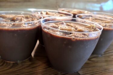 SURPREENDA SUA FAMÍLIA COM ESSA SOBREMESA DE CHOCOLATE - MOUSSE DE CHOCOLATE CREMOSA