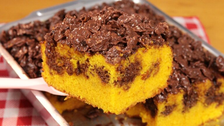 TODO MUNDO ESTA FAZENDO ESSE BOLO CROCANTE! ESSE BOLO DE CENOURA CROCANTE FICOU INCRÍVEL