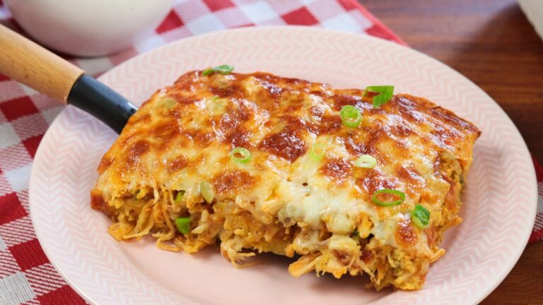 TORTA DE FRANGO SEM TRIGO - RÁPIDA, FÁCIL E DELICIOSA PARA COMER SEM CULPA