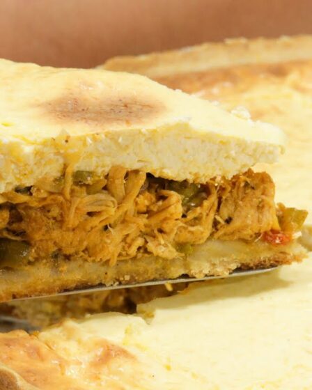 Veja o que deixa esse TORTA de FRANGO tão ESPECIAL - Receita de Ano Novo - Quiche de frango CREMOSA
