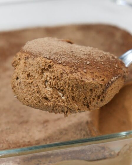 VEJÁ O QUÊ EU COLOQUEI NESSA MOUSSE PARA FICAR TÃO DIFERENTE-COMO FAZER MOUSSE DE CHOCOLATE PERFEITA