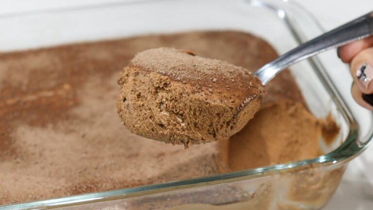 VEJÁ O QUÊ EU COLOQUEI NESSA MOUSSE PARA FICAR TÃO DIFERENTE-COMO FAZER MOUSSE DE CHOCOLATE PERFEITA