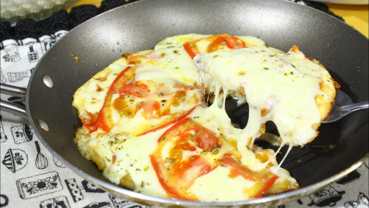 VOCÊ PREPARA A MASSA EM MENOS DE 5 MINUTOS - PIZZA DE FRIGIDEIRA MAIS FÁCIL QUE EXISTE! DELICIOSA