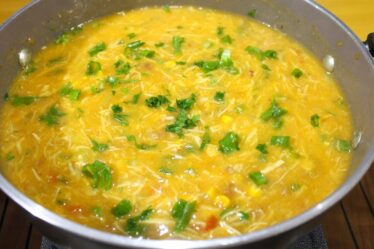 VOCÊ VAI AMAR! ESSE CALDO DE FRANGO FICA IRRESISTÍVEL - FICA MUITO DELICIOSO É PERFEITO