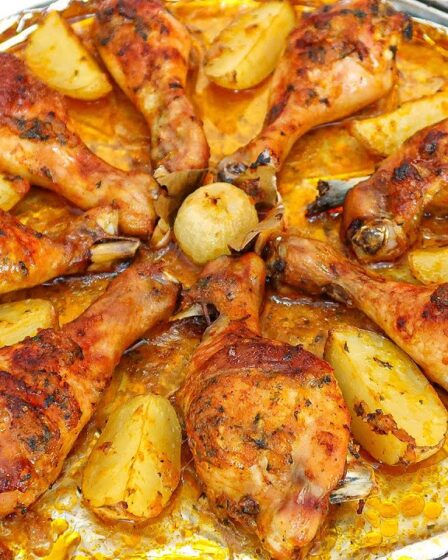 VOCÊ VAI AMAR ESSE FRANGO ASSADO SUCULENTO | FRANGO ASSADO NO FORNO COM BATATAS